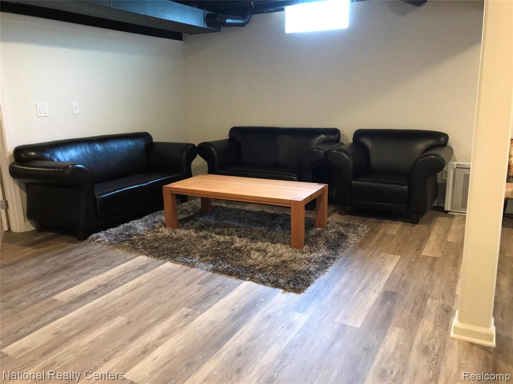 51271 UPLAND VIEW Street, Canton, MI 48188 — Photo 18