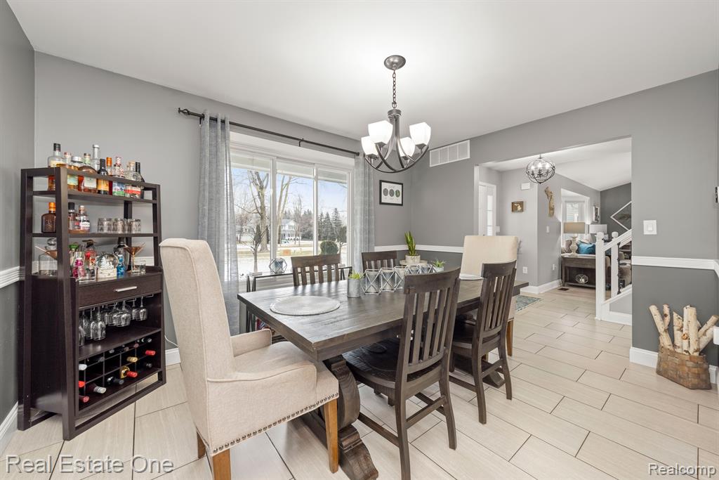 4083 W MAPLE Road, Wixom, MI 48393 — Photo 11