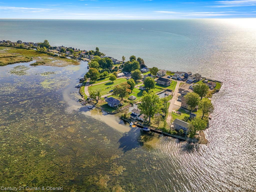 6809 Lakeshore Drive, Newport, MI 48166 — Photo 41