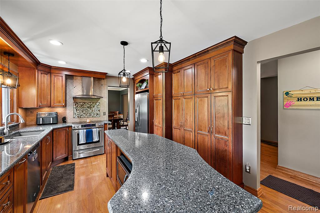 6730 Whiting Drive, Troy, MI 48098 — Photo 16