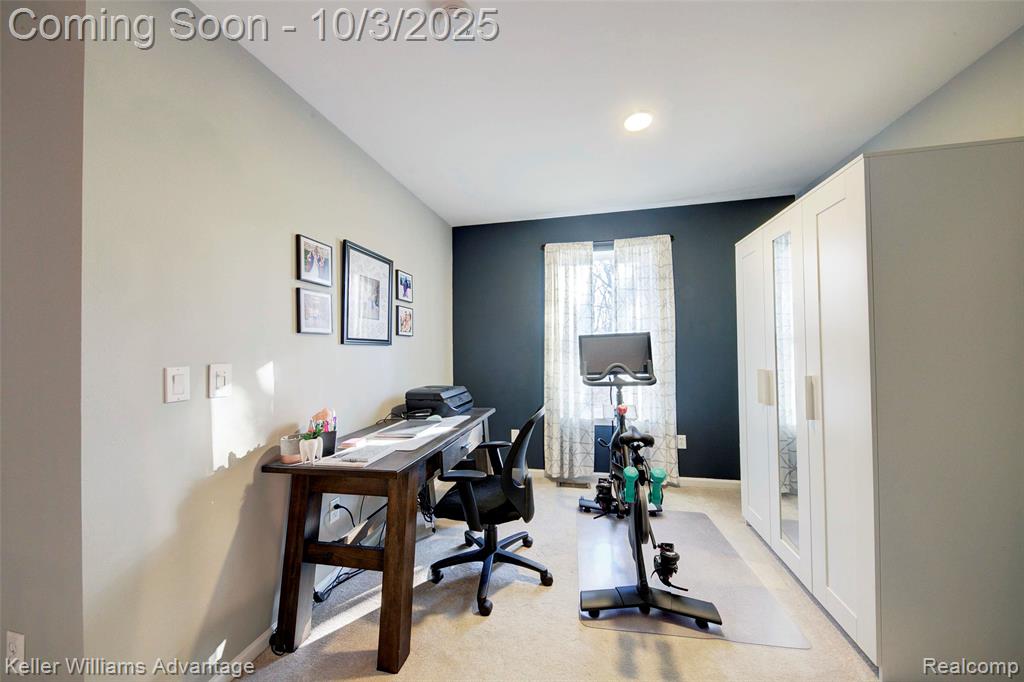 988 Calpernia, Wixom, MI 48393 — Photo 37