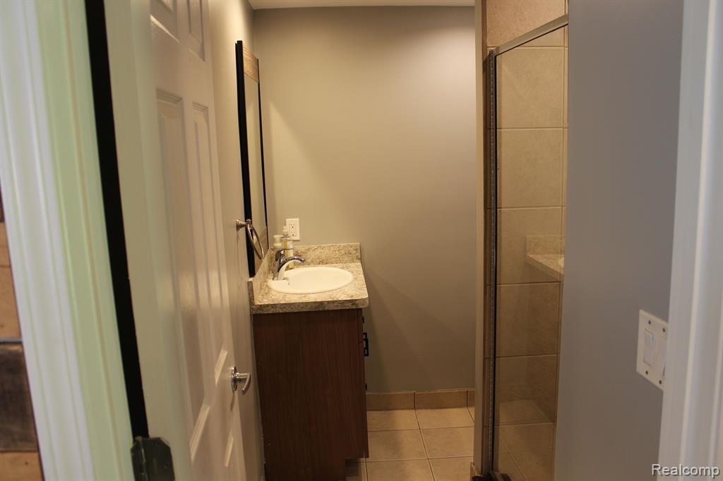 9025 GLASGOW Drive, White Lake, MI — Photo 23