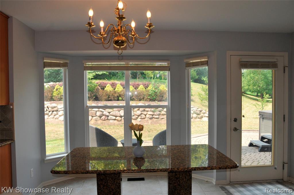 5444 BUELL Drive, Commerce Twp, MI 48382 — Photo 8