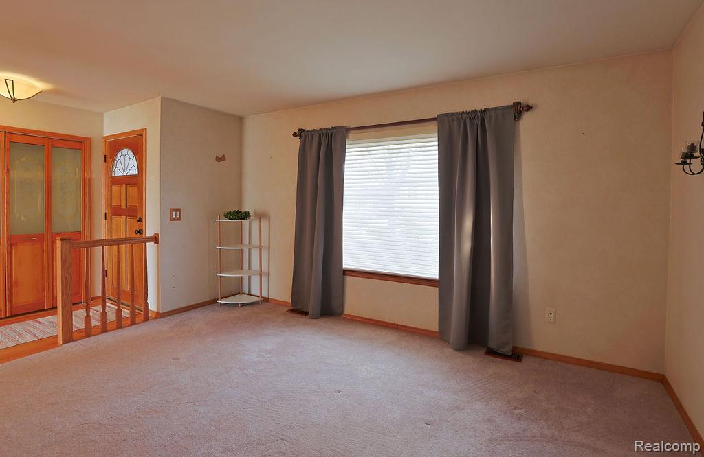 43428 Hartwick Drive, Sterling Heights, MI 48313 — Photo 12