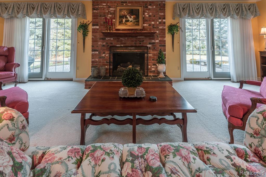 900 DREW Drive, Troy, MI 48098 — Photo 14