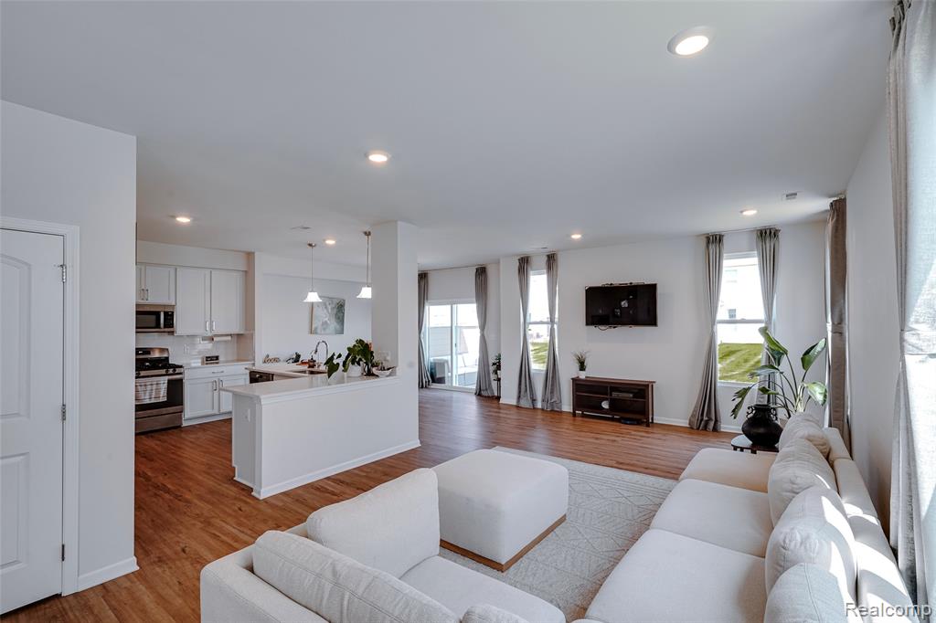 606 Angus Lane, Saline, MI 48176 — Photo 6