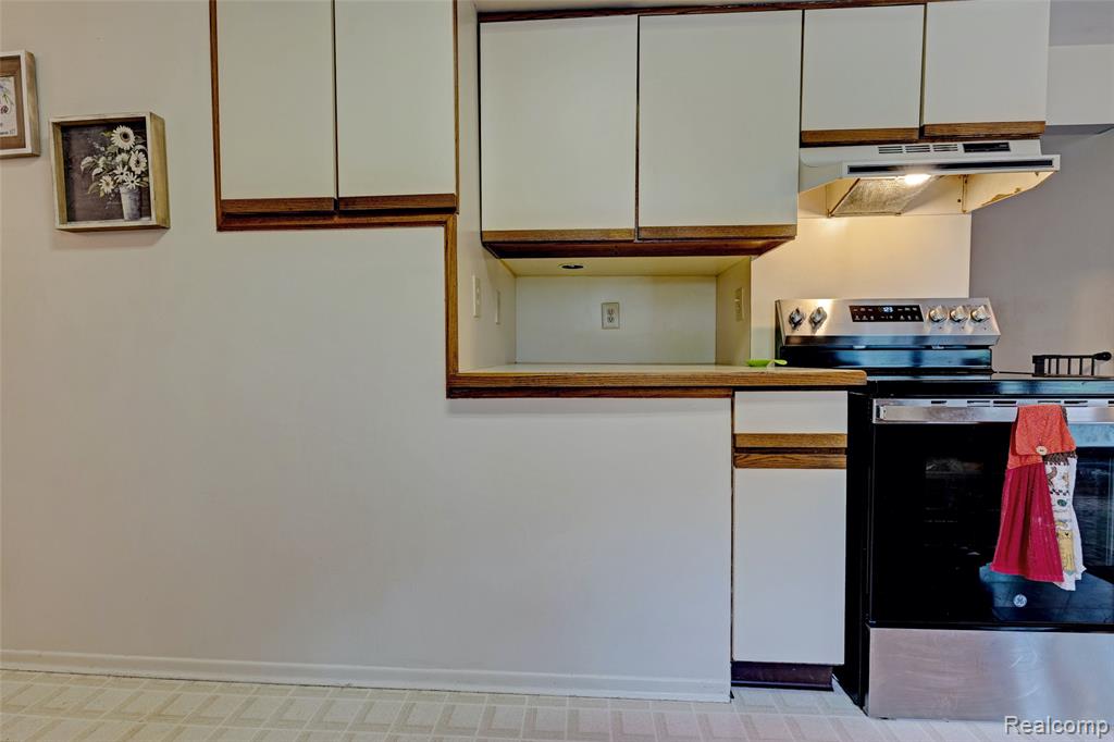 6437 Oriole Drive, Flint, MI 48506 — Photo 16
