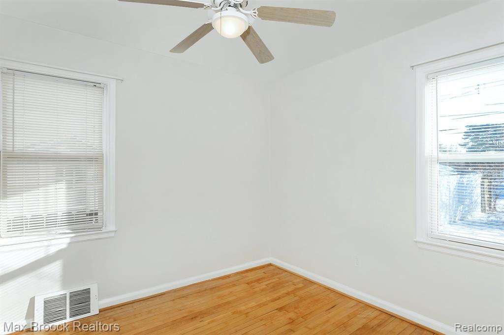 508 DEWEY Street, Royal Oak, MI 48067 — Photo 11