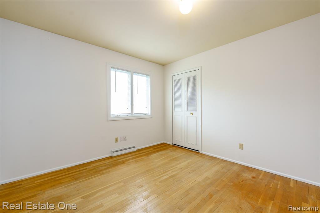 9243 Sherwood Drive, Davisburg, MI 48350 — Photo 33