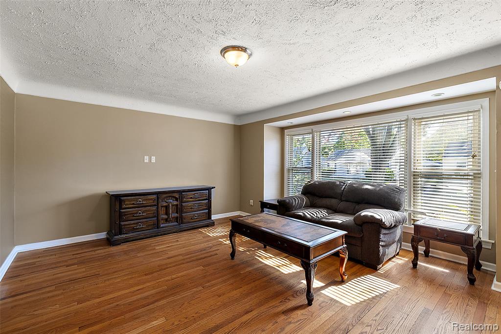 505 E Meyers Avenue, Hazel Park, MI 48030 — Photo 9