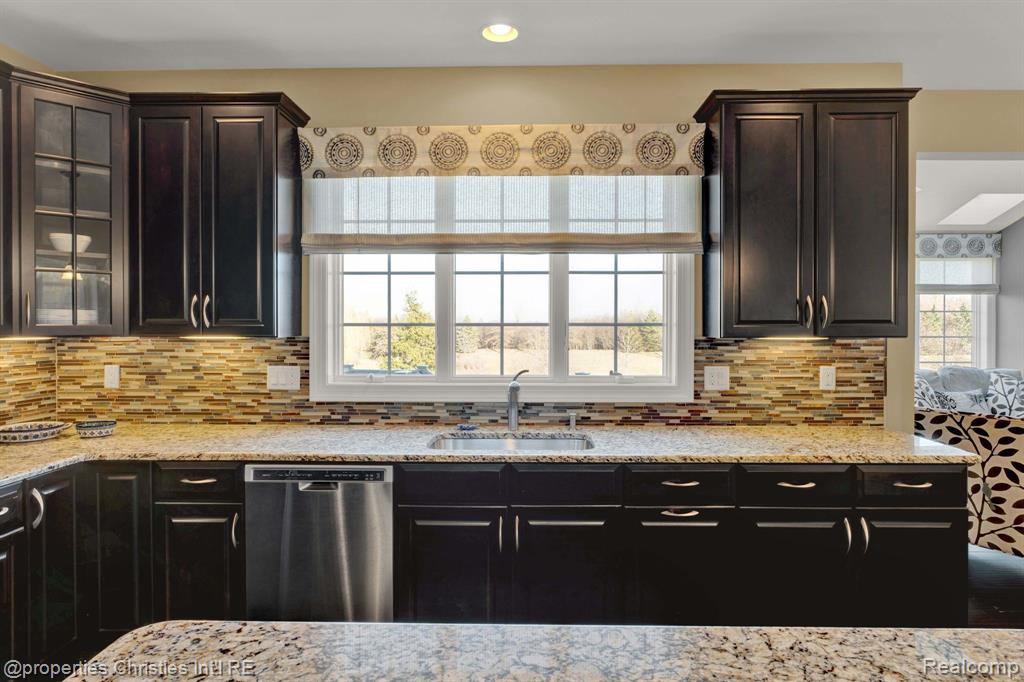 17248 CRESTBROOK Drive, Northville, MI 48168 — Photo 18
