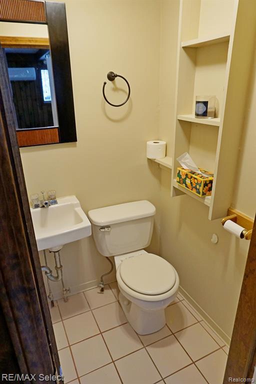 570 SHOREVIEW Drive, Waterford, MI 48328 — Photo 15