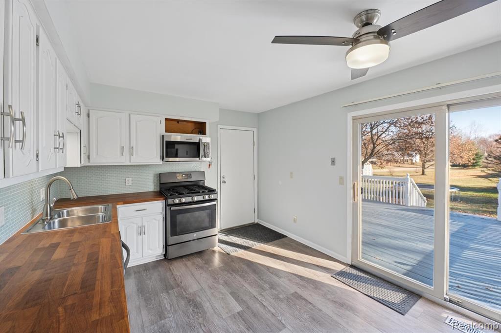 18777 Martinsville Road, Belleville, MI 48111 — Photo 11