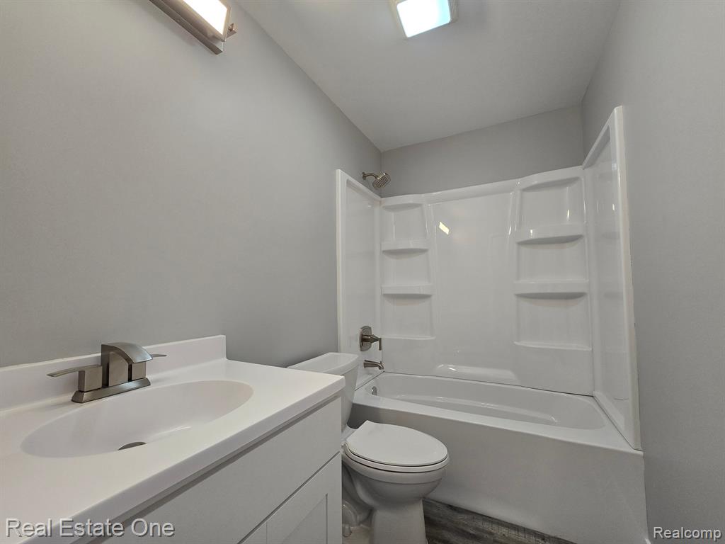 4912 PLEASANT GROVE Road, Lansing, MI 48910 — Photo 18