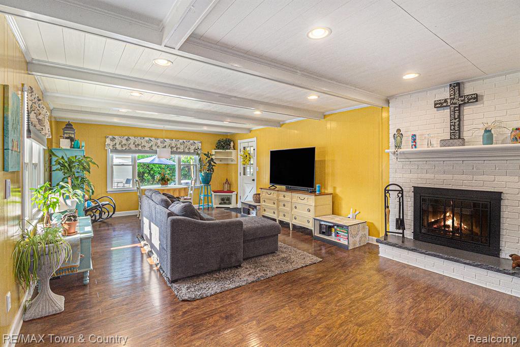 813 Birchwood Drive, Flushing, MI 48433 — Photo 17