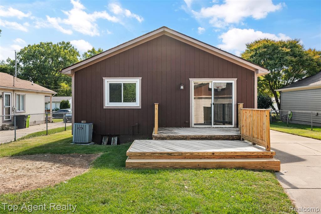 49431 Fuller Road, Chesterfield, MI — Photo 22