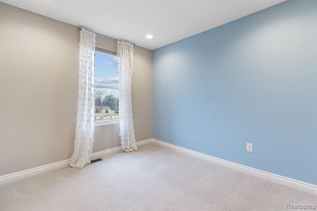 3995 ASHDALE Way, Clarkston, MI 48348 — Photo 45