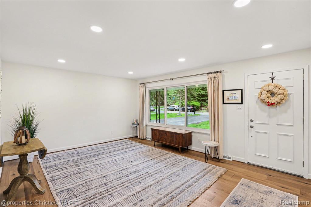 6905 W Church Street, Clarkston, MI — Photo 4