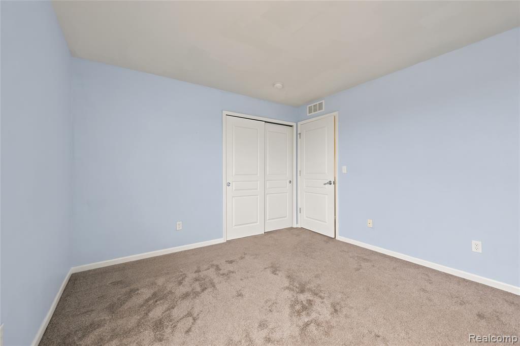 56626 Leeds Lane, Macomb, MI 48042 — Photo 34