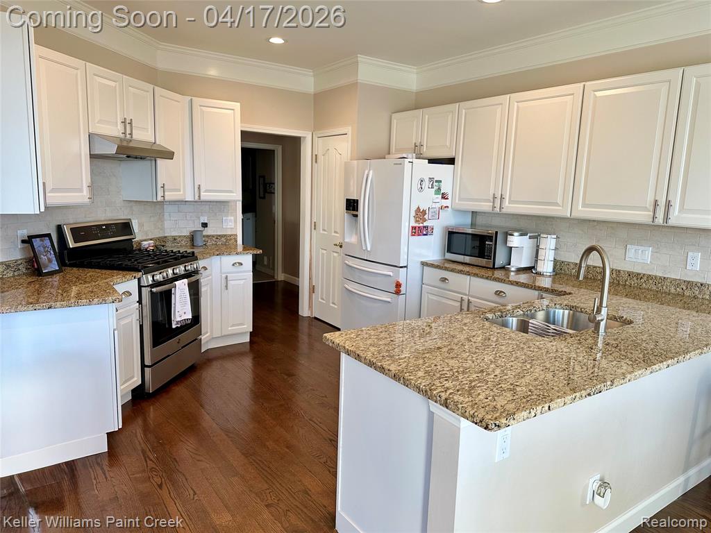 1648 Boulder Court, 31, Rochester, MI 48306 — Photo 11