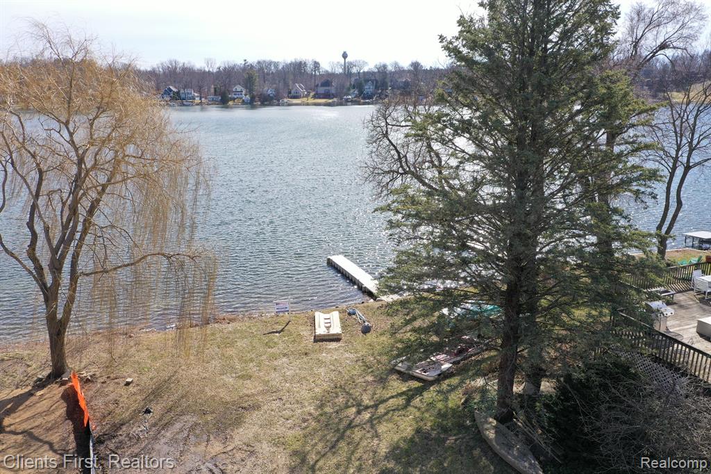 4120 Clifford Road, Brighton, MI 48116 — Photo 6