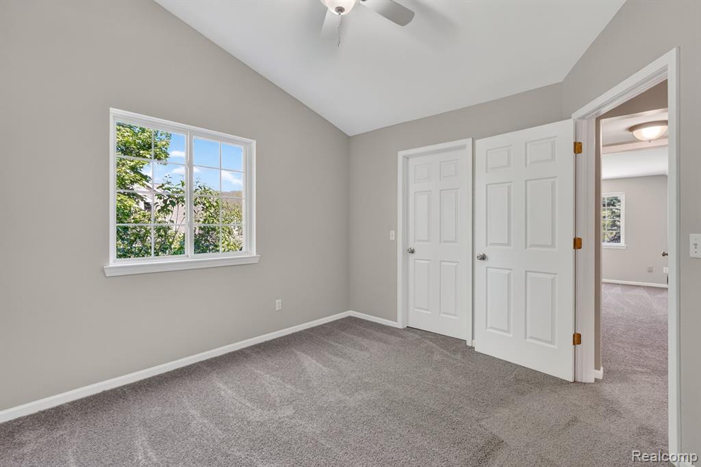 5195 Wyndham Place, Fenton, MI 48430 — Photo 25
