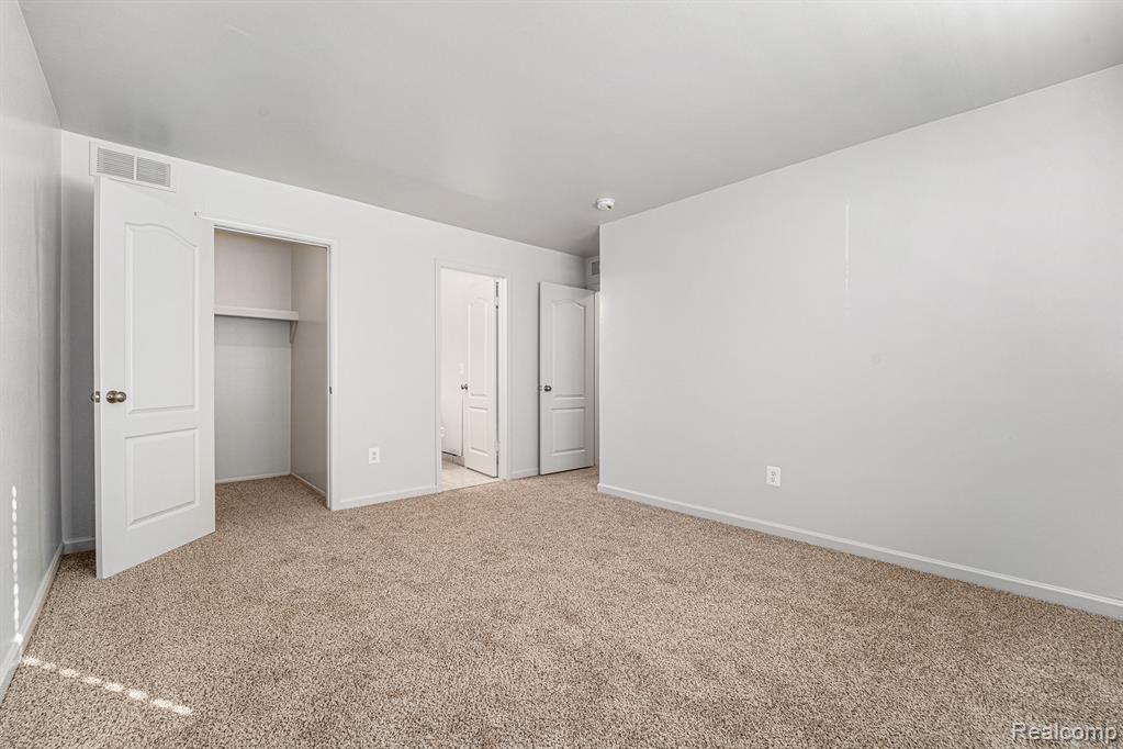 45210 Keding Street, 101, Utica, MI 48317 — Photo 11
