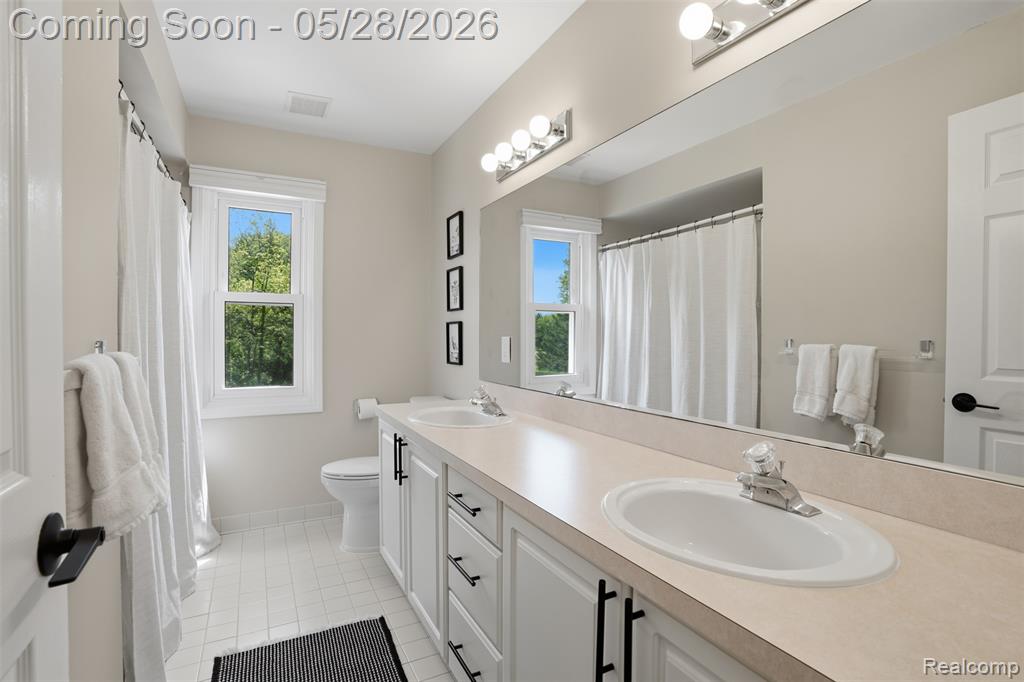 8792 Salem Farms Drive, South Lyon, MI 48178 — Photo 34