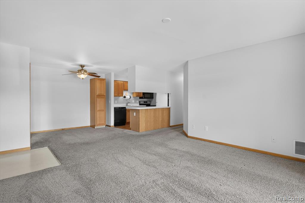 45720 Prairiegrass Court, Belleville, MI 48111 — Photo 7