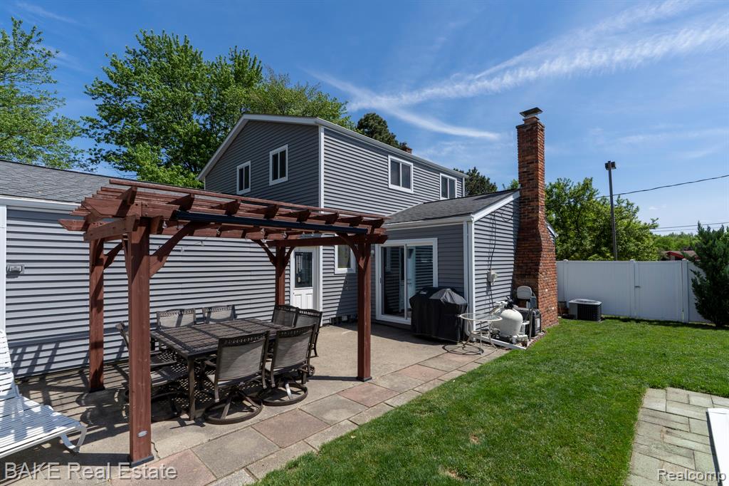 9817 Eckles Road, Plymouth, MI 48170 — Photo 11