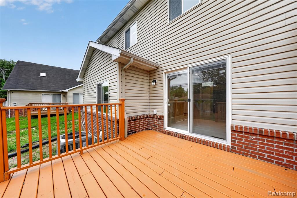 24784 Ashley Court, Redford, MI 48239 — Photo 38