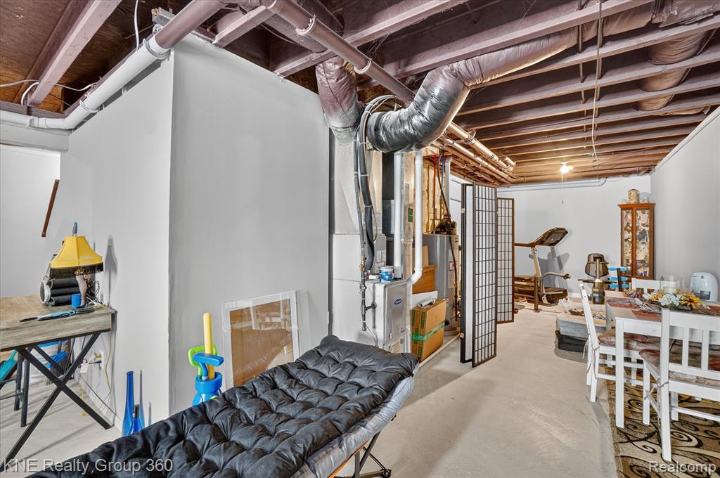 7067 Glenmeadow Court, Grand Blanc, MI 48439 — Photo 39