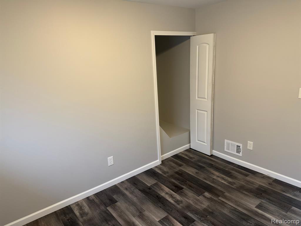 5602 MADISON Street, Dearborn Heights, MI 48125 — Photo 30
