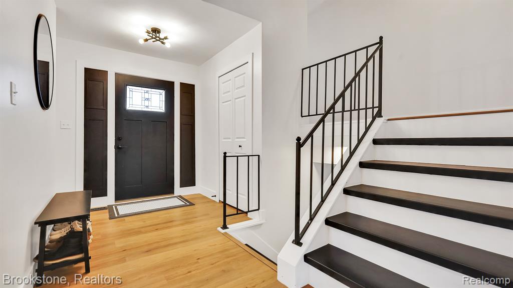 4990 SURREY Drive, Sterling Heights, MI 48310 — Photo 3