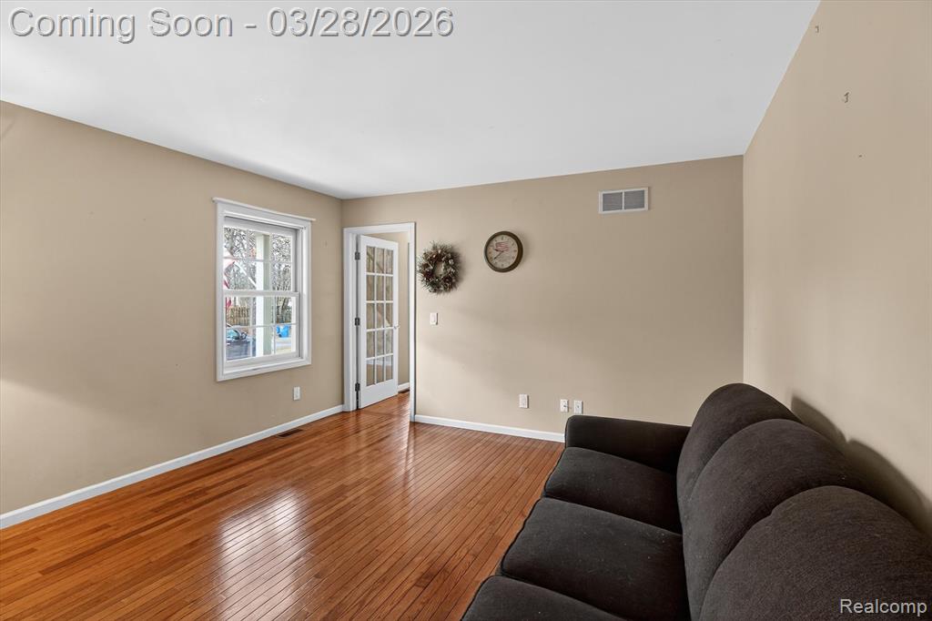 150 Bradley Street, Commerce Twp, MI 48382 — Photo 12