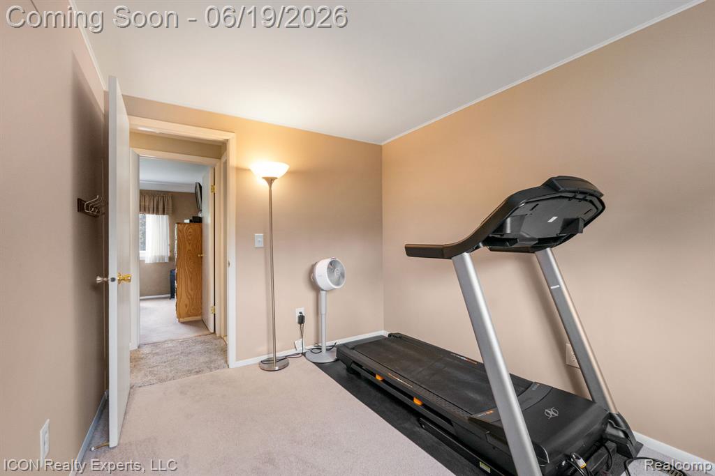 39738 Day Drive E, Clinton Twp, MI 48038 — Photo 32