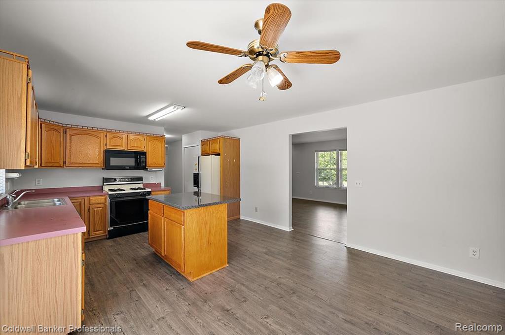 5714 Five Lakes Road, North Branch, MI 48461 — Photo 21