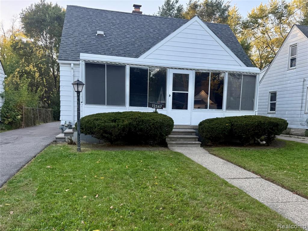 12367 Lansdowne Street, Detroit, MI 48224