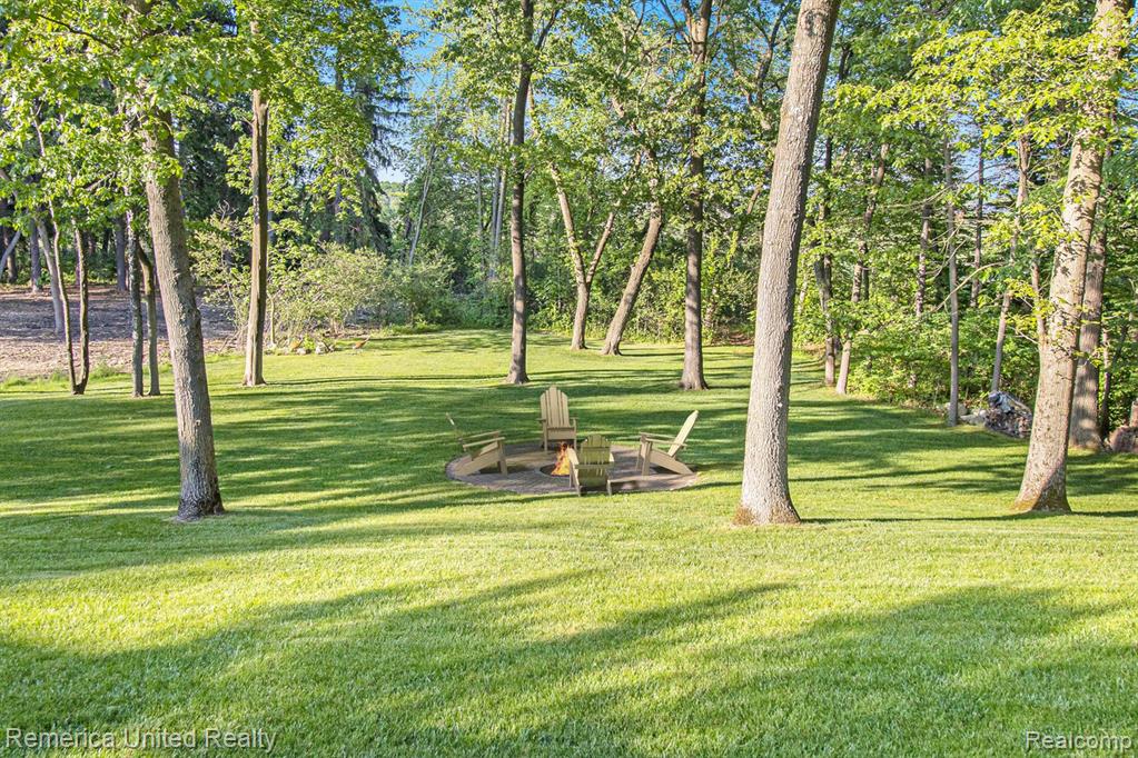 5259 RIVER RIDGE Drive, Brighton, MI 48116 — Photo 8