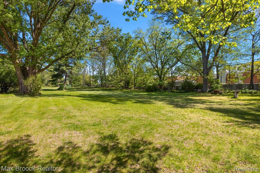 6609 E Knollwood Circle, West Bloomfield, MI — Photo 17
