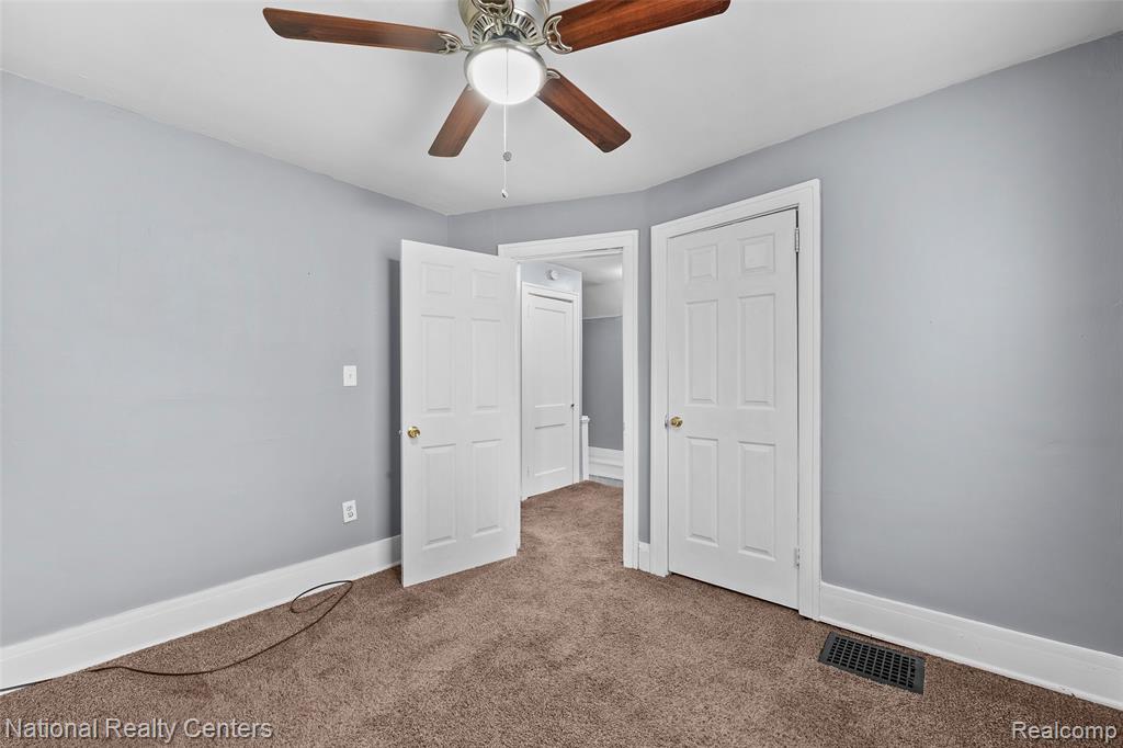 686 N Perry Street, Pontiac, MI 48342 — Photo 18