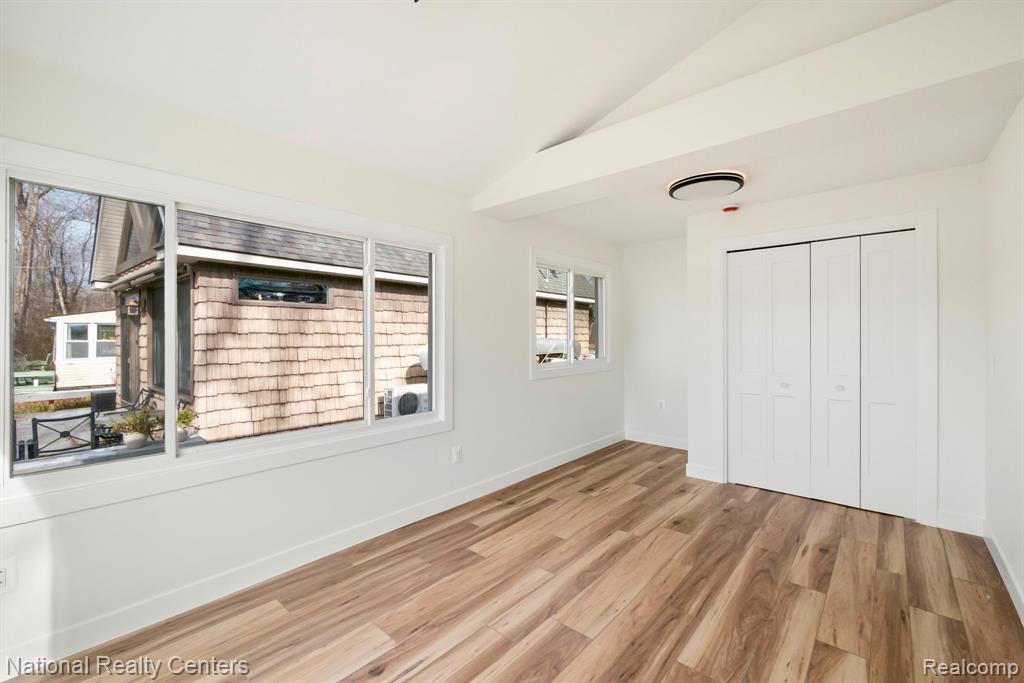 12123 Kirby Lane, South Lyon, MI 48178 — Photo 30