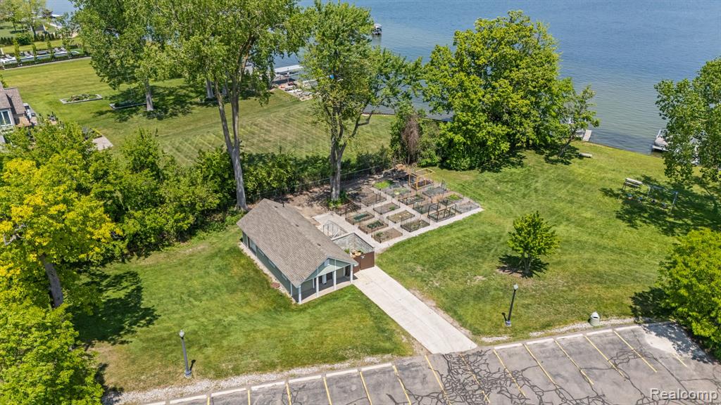 2420 Garland Street, Keego Harbor, MI 48320 — Photo 31