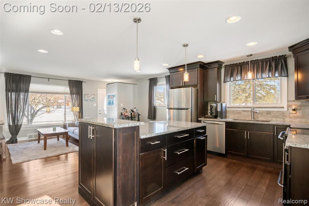 42011 Brentwood Drive, Plymouth, MI 48170 — Photo 16