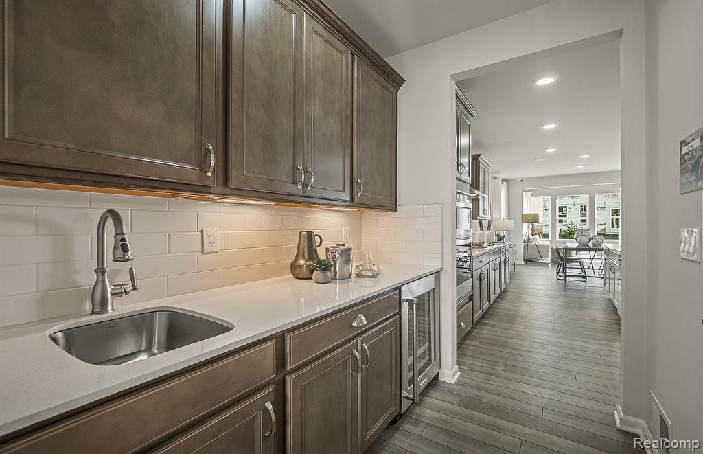 873 Risdon Trail South, Saline, MI, 48176