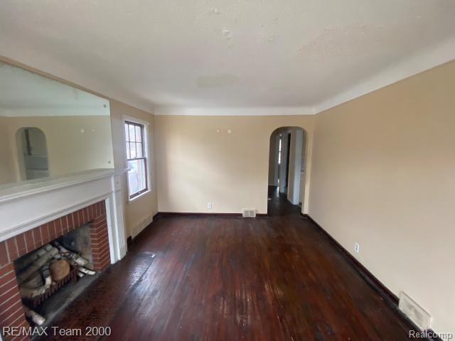 18904 Mallina Street, Grosse Pointe, MI 48236 — Photo 5