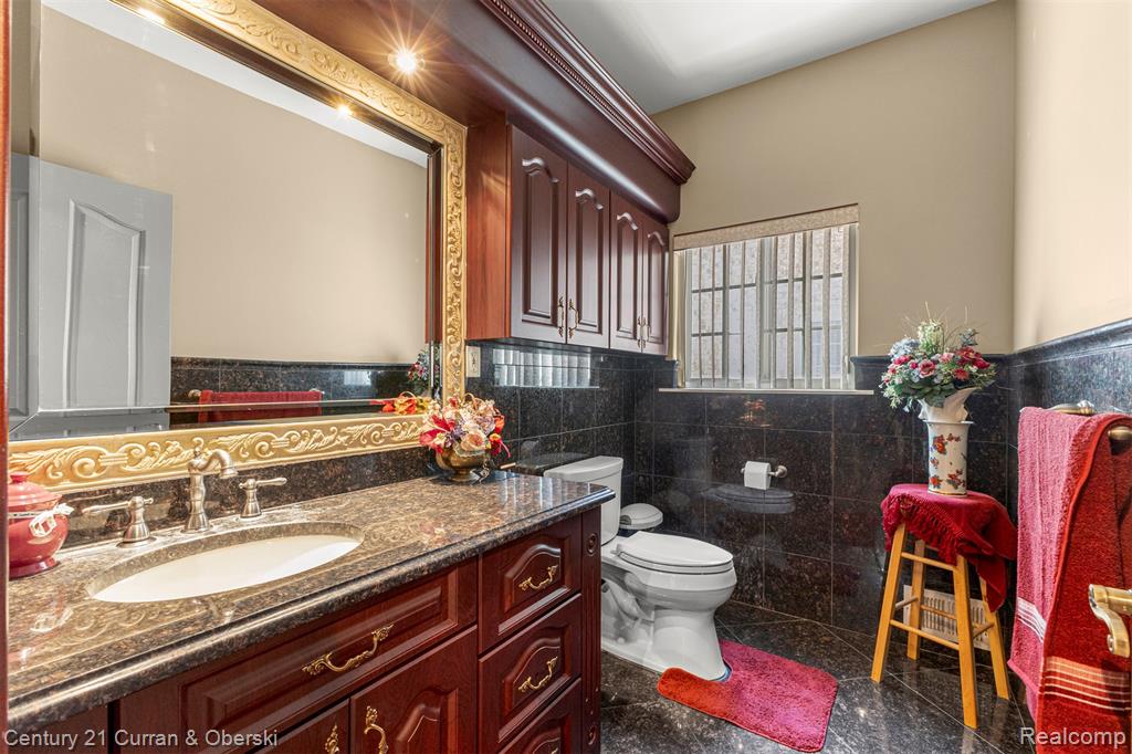 6318 Whitefield Street, Dearborn Heights, MI 48127 — Photo 28