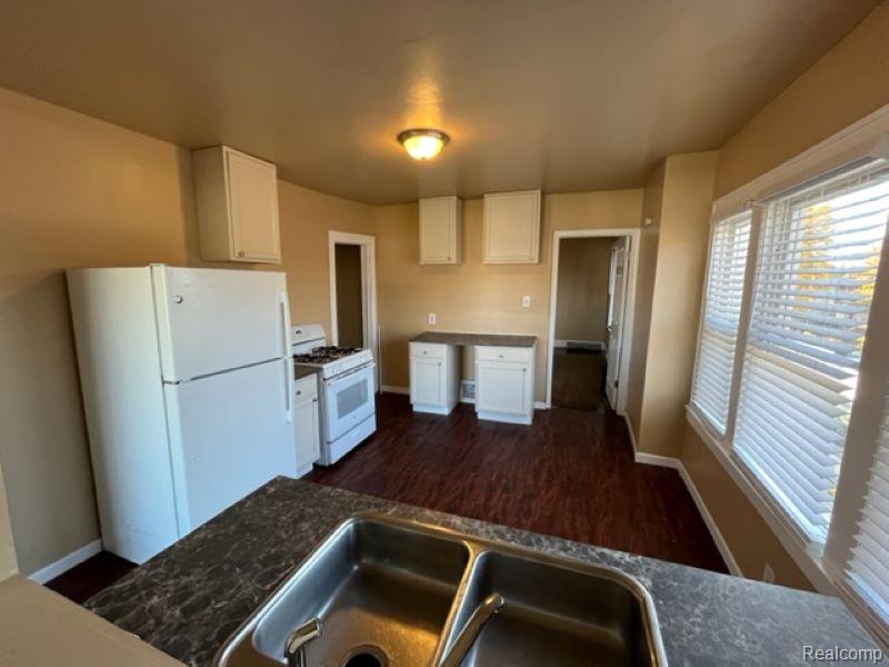 42 Oak Street, River Rouge, MI 48218 — Photo 4