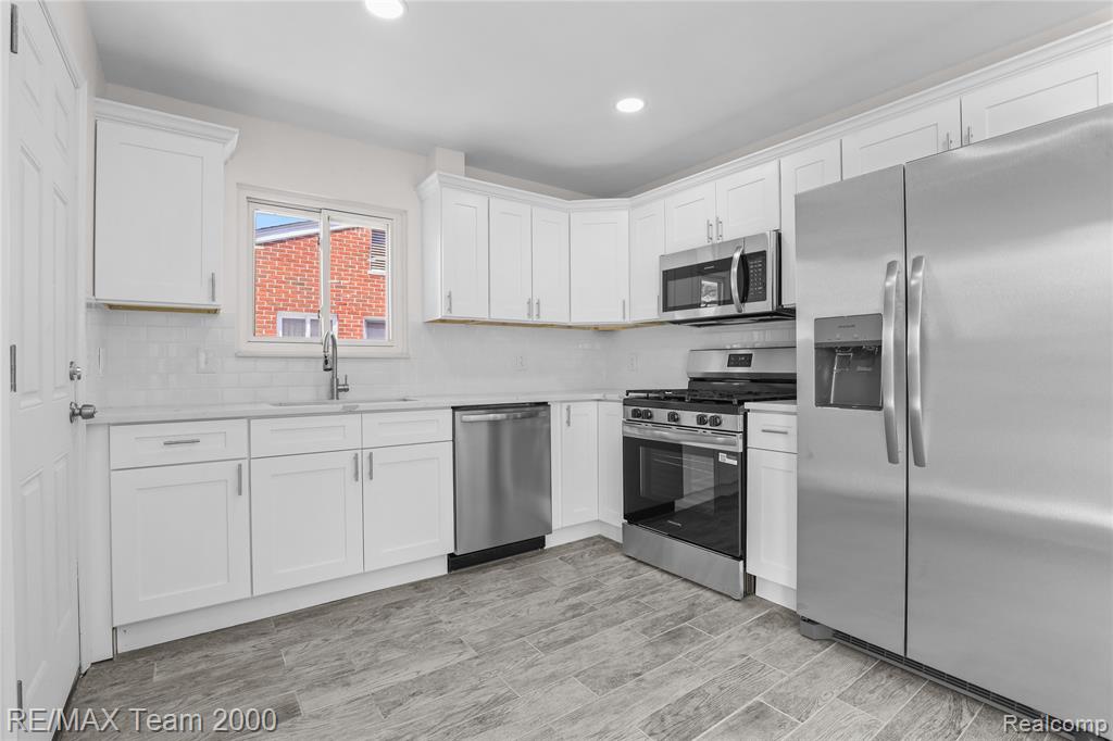 6135 Ardmore Street, Dearborn Heights, MI 48127 — Photo 14