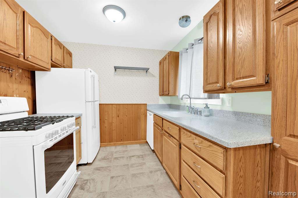 6049 GULLEY Street, Taylor, MI 48180 — Photo 9